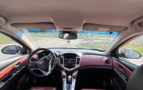 Chevrolet Cruze II, 2012 год, 800 000 рублей, 9 фотография