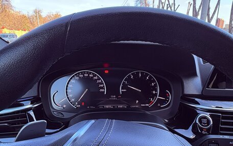 BMW 5 серия, 2018 год, 2 900 000 рублей, 11 фотография