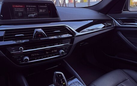 BMW 5 серия, 2018 год, 2 900 000 рублей, 12 фотография