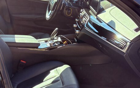 BMW 5 серия, 2018 год, 2 900 000 рублей, 14 фотография