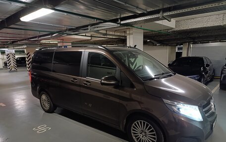 Mercedes-Benz V-Класс, 2014 год, 3 000 000 рублей, 2 фотография