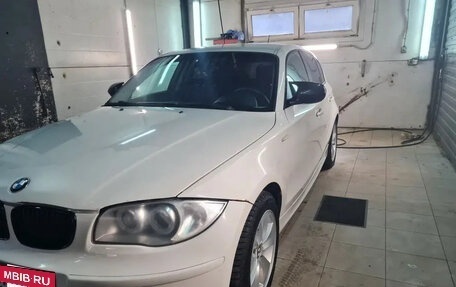 BMW 1 серия, 2010 год, 700 000 рублей, 5 фотография