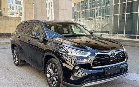 Toyota Highlander, 2026 год, 5 290 000 рублей, 28 фотография