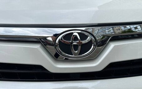 Toyota Voxy III, 2021 год, 2 330 000 рублей, 7 фотография