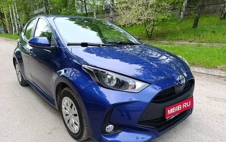 Toyota Yaris, 2022 год, 1 470 000 рублей, 1 фотография
