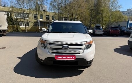 Ford Explorer VI, 2012 год, 1 990 000 рублей, 2 фотография