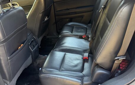 Ford Explorer VI, 2012 год, 1 990 000 рублей, 11 фотография