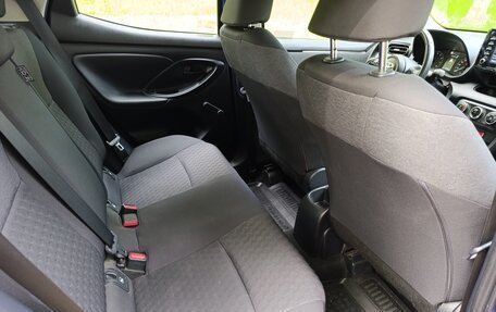 Toyota Yaris, 2022 год, 1 470 000 рублей, 14 фотография