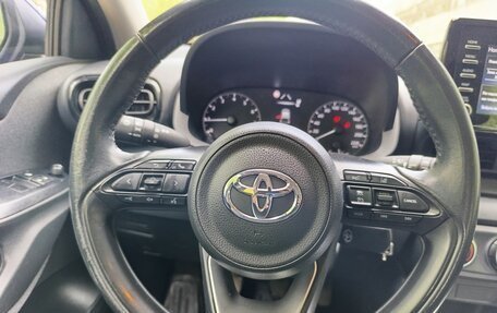 Toyota Yaris, 2022 год, 1 470 000 рублей, 10 фотография