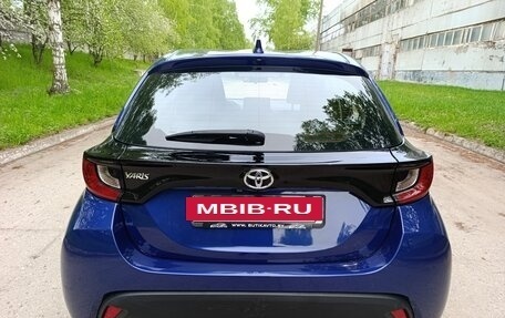 Toyota Yaris, 2022 год, 1 470 000 рублей, 7 фотография