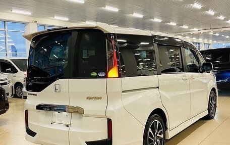 Honda Stepwgn IV, 2021 год, 2 230 000 рублей, 5 фотография
