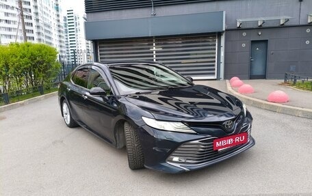 Toyota Camry, 2018 год, 2 100 000 рублей, 2 фотография