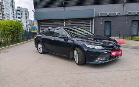 Toyota Camry, 2018 год, 2 100 000 рублей, 3 фотография