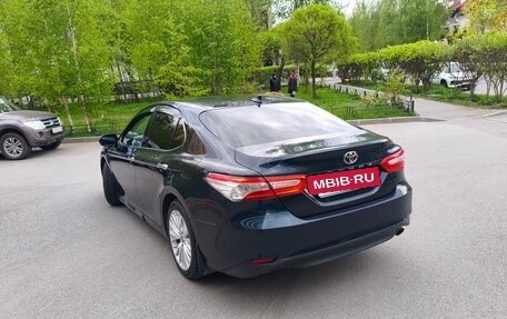 Toyota Camry, 2018 год, 2 100 000 рублей, 6 фотография