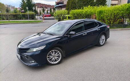 Toyota Camry, 2018 год, 2 100 000 рублей, 10 фотография