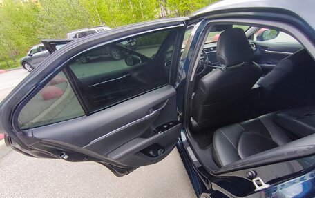 Toyota Camry, 2018 год, 2 100 000 рублей, 21 фотография