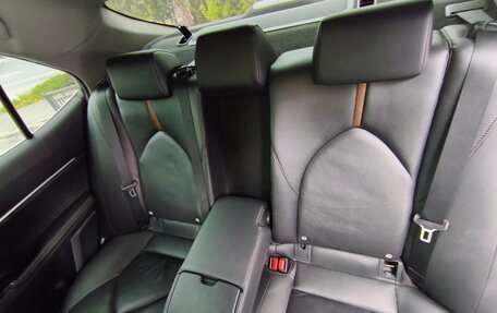 Toyota Camry, 2018 год, 2 100 000 рублей, 19 фотография
