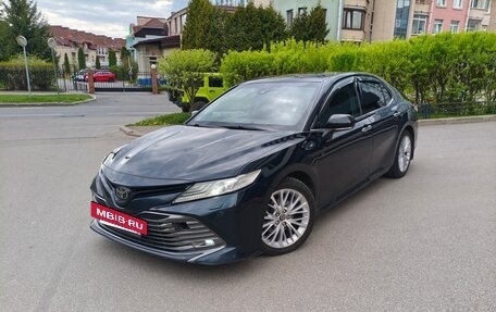 Toyota Camry, 2018 год, 2 100 000 рублей, 9 фотография