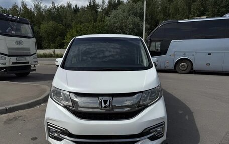 Honda Stepwgn IV, 2020 год, 1 950 000 рублей, 1 фотография