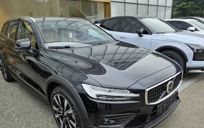 Volvo V60 Cross Country II, 2025 год, 8 000 000 рублей, 1 фотография