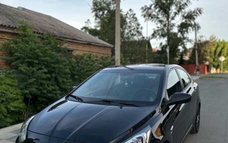 Hyundai Solaris II рестайлинг, 2013 год, 930 000 рублей, 1 фотография