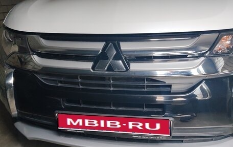 Mitsubishi Outlander III рестайлинг 3, 2018 год, 2 650 000 рублей, 1 фотография