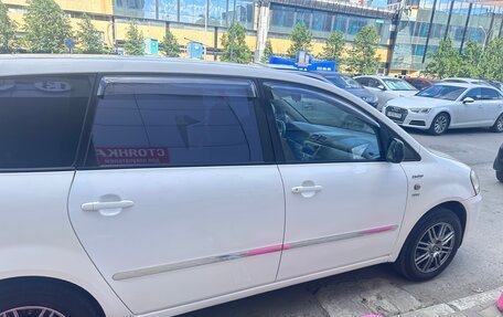 Toyota Avensis Verso I рестайлинг, 2003 год, 920 000 рублей, 5 фотография