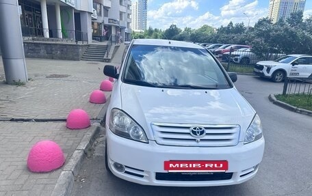 Toyota Avensis Verso I рестайлинг, 2003 год, 920 000 рублей, 4 фотография