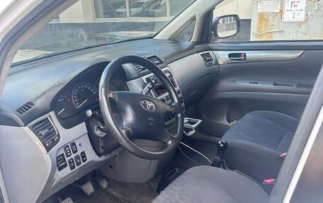 Toyota Avensis Verso I рестайлинг, 2003 год, 920 000 рублей, 11 фотография