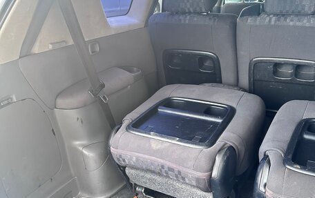 Toyota Avensis Verso I рестайлинг, 2003 год, 920 000 рублей, 19 фотография