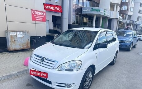 Toyota Avensis Verso I рестайлинг, 2003 год, 920 000 рублей, 2 фотография