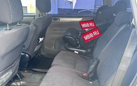 Toyota Avensis Verso I рестайлинг, 2003 год, 920 000 рублей, 15 фотография