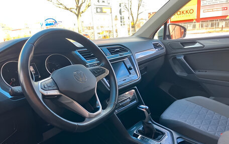 Volkswagen Tiguan II, 2023 год, 3 600 000 рублей, 8 фотография