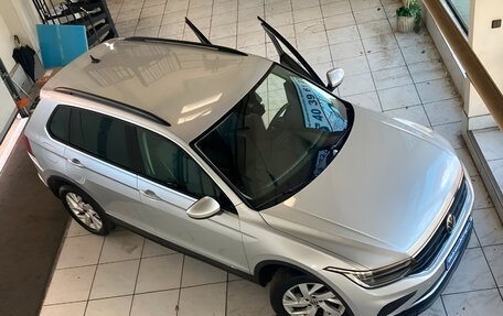 Volkswagen Tiguan II, 2023 год, 3 600 000 рублей, 5 фотография