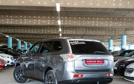 Mitsubishi Outlander III рестайлинг 3, 2013 год, 1 349 000 рублей, 4 фотография