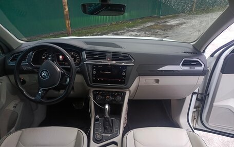 Volkswagen Tiguan II, 2018 год, 2 550 000 рублей, 7 фотография
