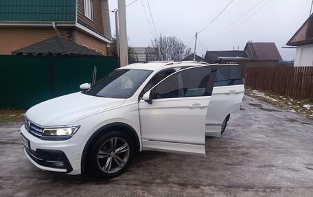 Volkswagen Tiguan II, 2018 год, 2 550 000 рублей, 20 фотография