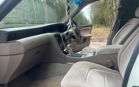 Nissan Laurel VIII, 2001 год, 450 000 рублей, 11 фотография