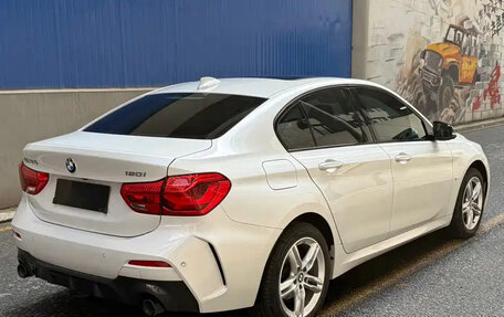 BMW 1 серия, 2022 год, 1 890 000 рублей, 4 фотография