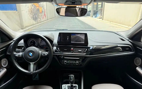BMW 1 серия, 2022 год, 1 890 000 рублей, 14 фотография