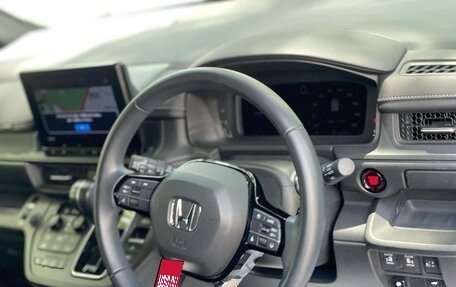 Honda Stepwgn, 2023 год, 2 530 000 рублей, 14 фотография
