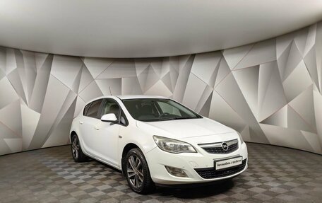 Opel Astra J, 2011 год, 589 000 рублей, 2 фотография