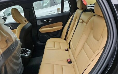 Volvo V60 Cross Country II, 2025 год, 8 000 000 рублей, 4 фотография