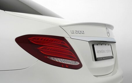 Mercedes-Benz E-Класс, 2018 год, 3 190 000 рублей, 8 фотография