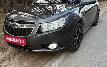 Chevrolet Cruze II, 2010 год, 640 000 рублей, 2 фотография