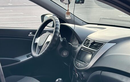 Hyundai Solaris II рестайлинг, 2013 год, 930 000 рублей, 8 фотография