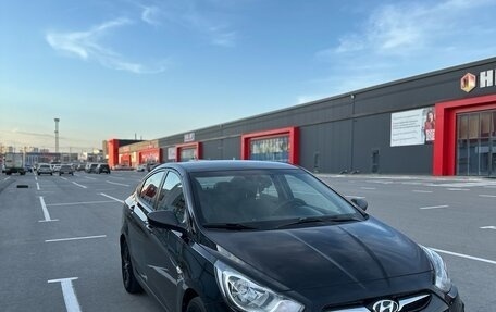 Hyundai Solaris II рестайлинг, 2013 год, 930 000 рублей, 2 фотография