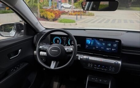 Hyundai Kona, 2023 год, 2 370 000 рублей, 7 фотография