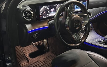 Mercedes-Benz E-Класс, 2019 год, 2 750 000 рублей, 12 фотография