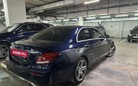 Mercedes-Benz E-Класс, 2019 год, 2 750 000 рублей, 6 фотография